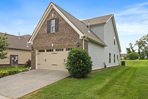 341 Lola Lane Cottontown TN 37048
