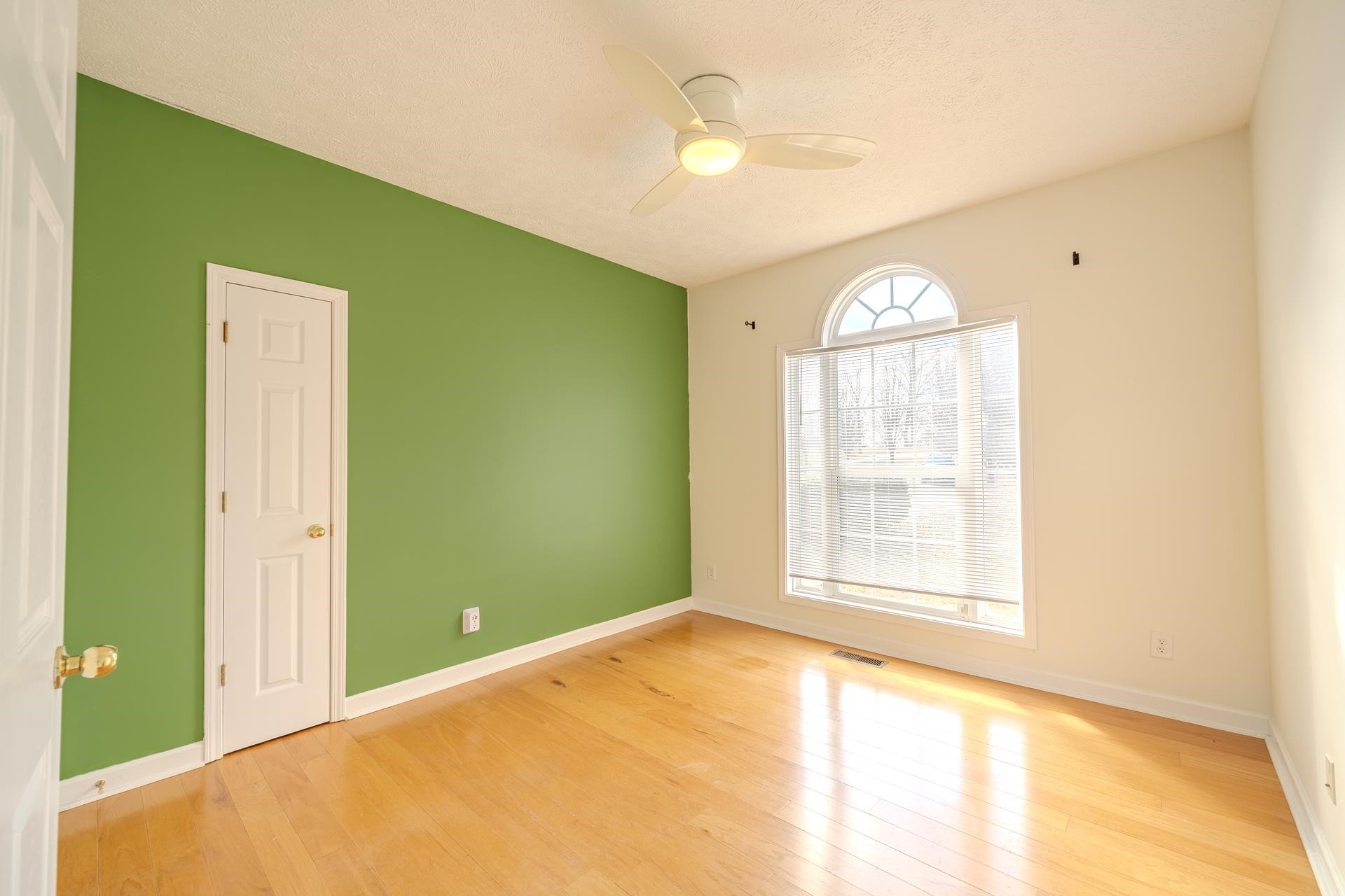 185 Leath Lane Finger TN 38334