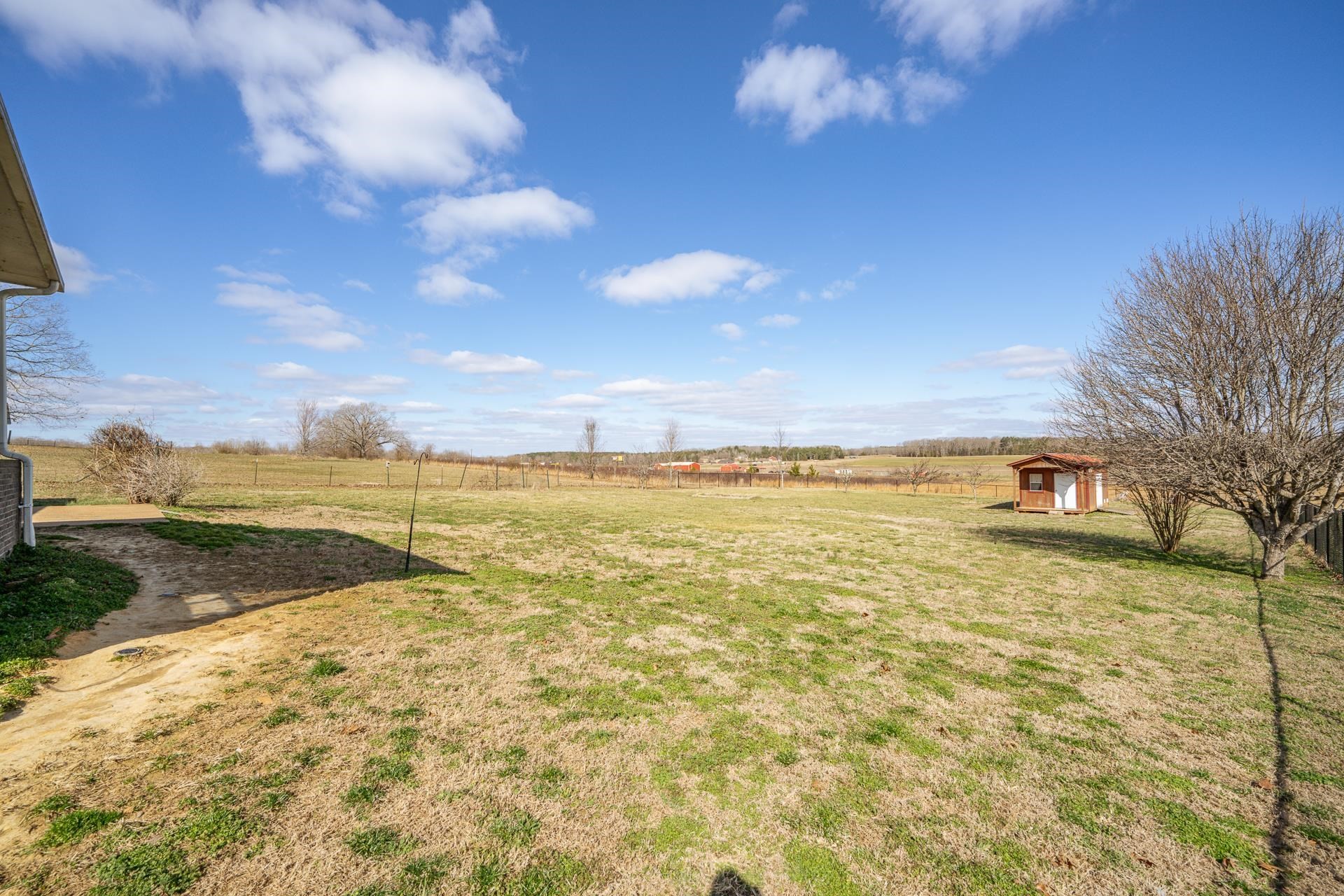 185 Leath Lane Finger TN 38334
