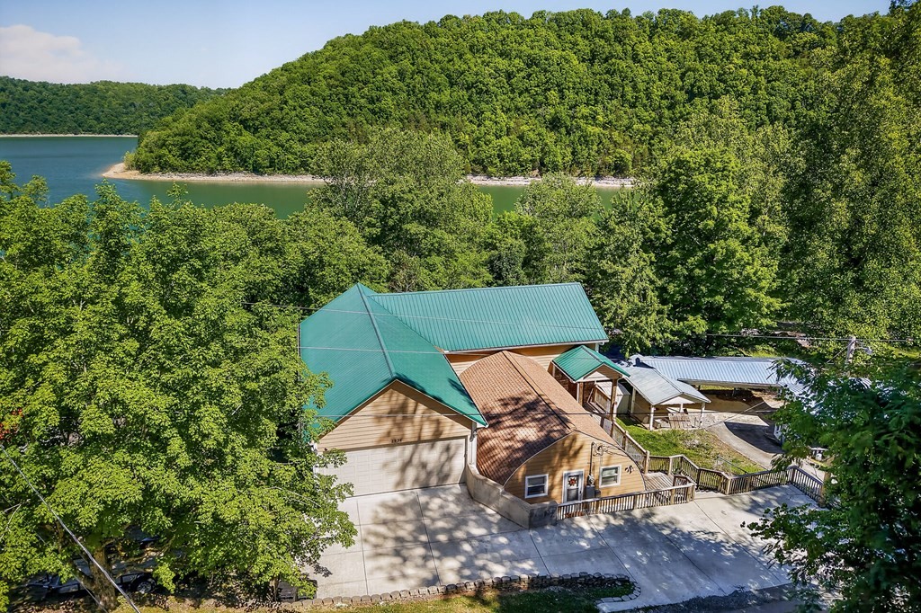 2975 Johnson Chapel Road Sparta TN 38583