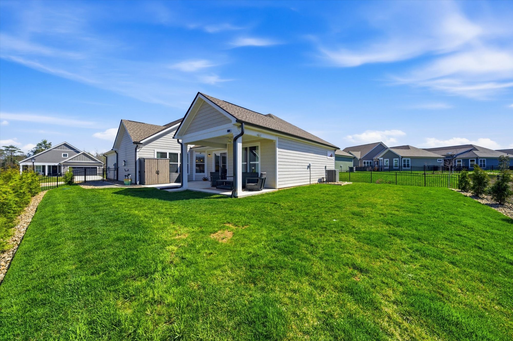 327 Trillium Trail Lenoir City TN 37771