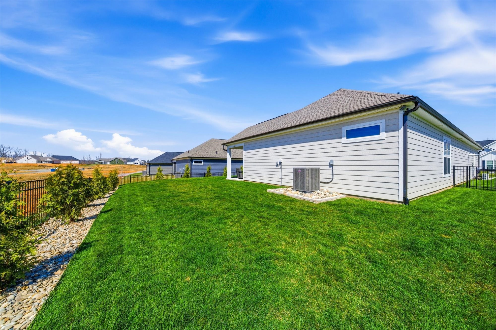 327 Trillium Trail Lenoir City TN 37771