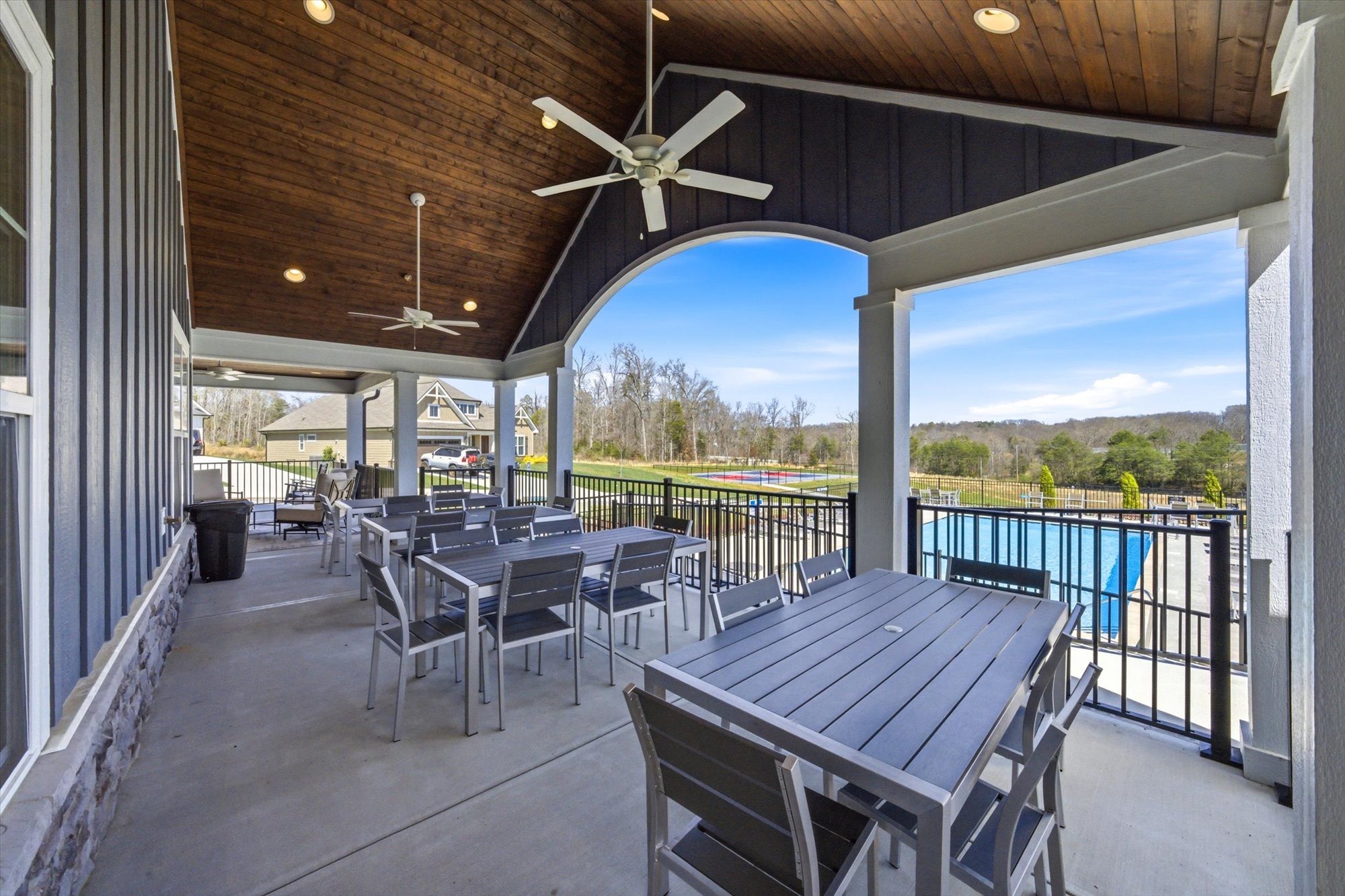 327 Trillium Trail Lenoir City TN 37771