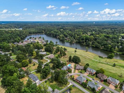 1914 Country Club Drive Tullahoma TN 37388