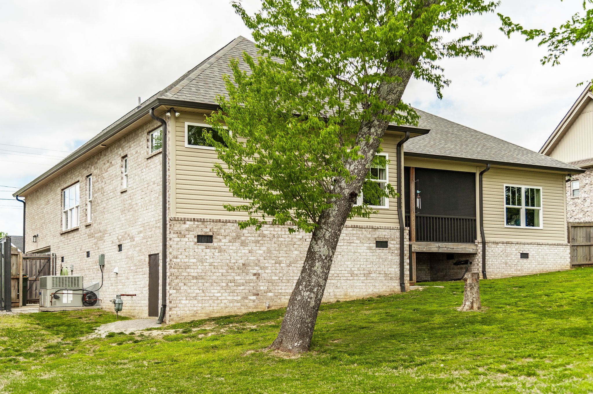 715B N Russell Street Portland TN 37148