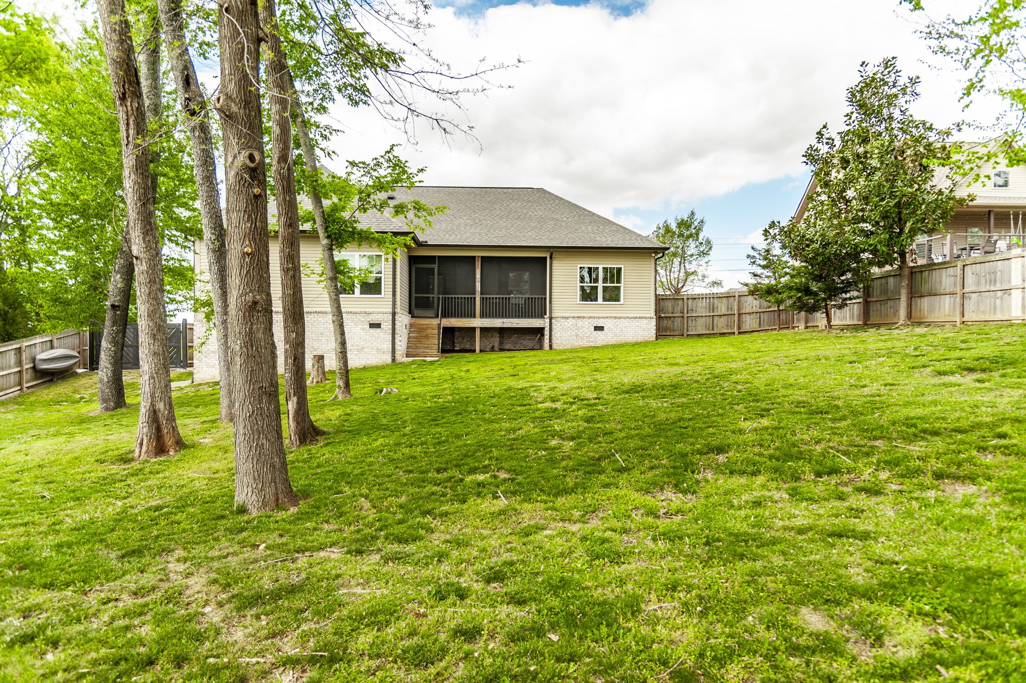 715B N Russell Street Portland TN 37148