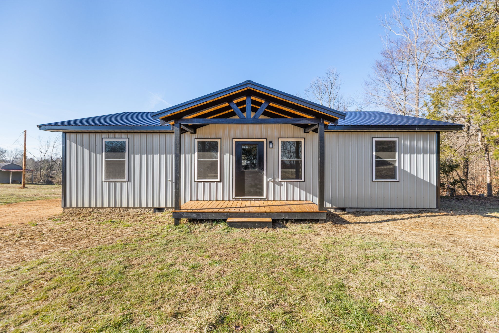 Linden TN, 10190 Tn 13 S