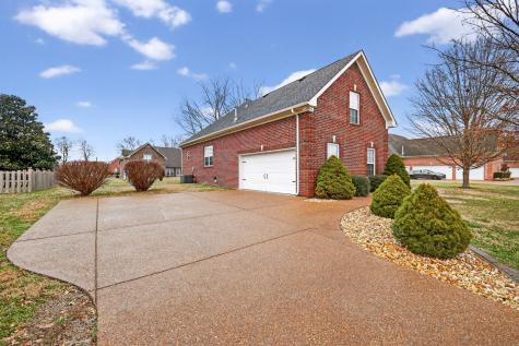 1032 Grider Drive Gallatin TN 37066