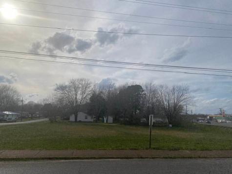 8 S Walnut Street Hohenwald TN 38462