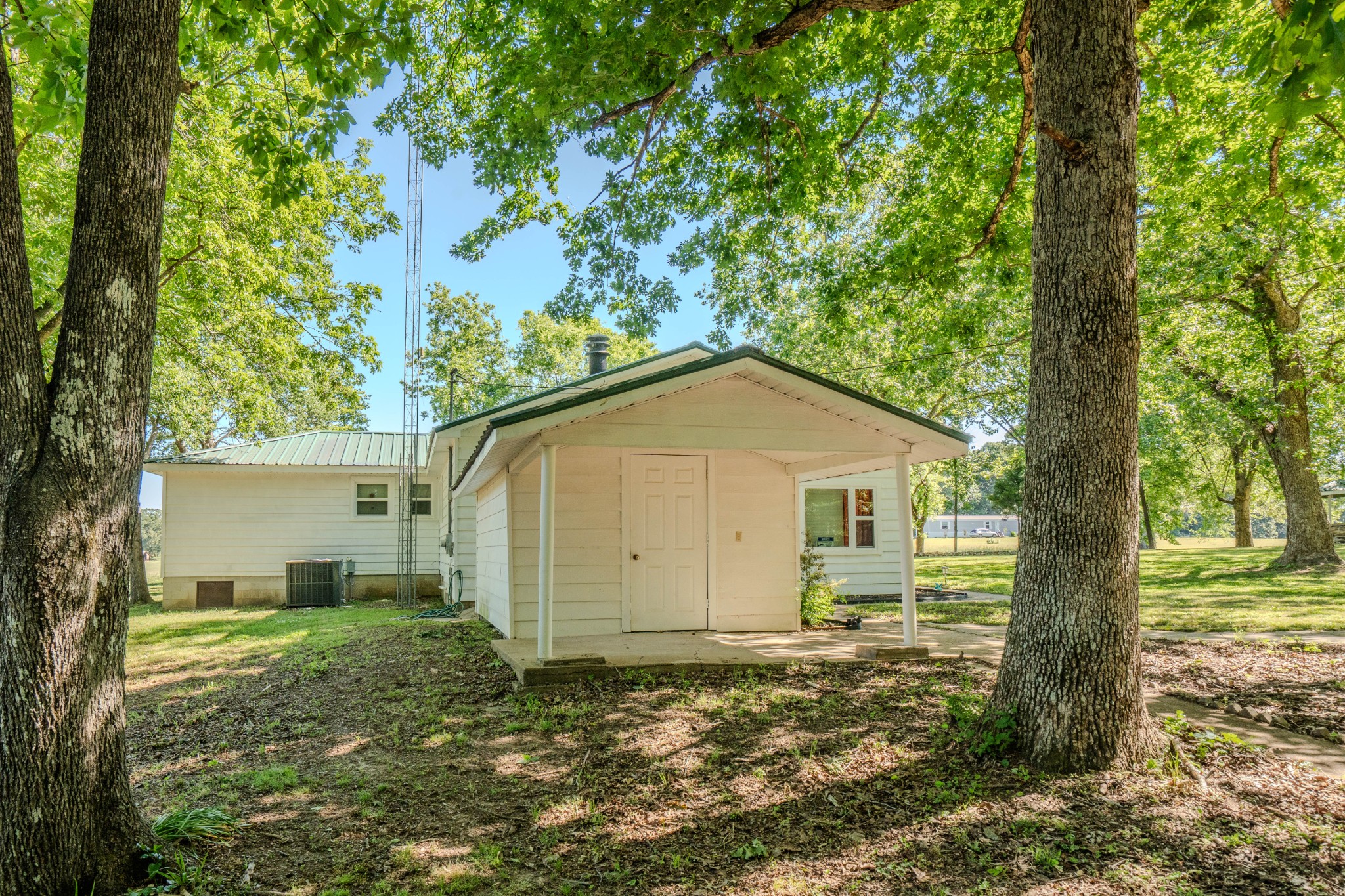 5780 Berry Road Cypress Inn TN 38452