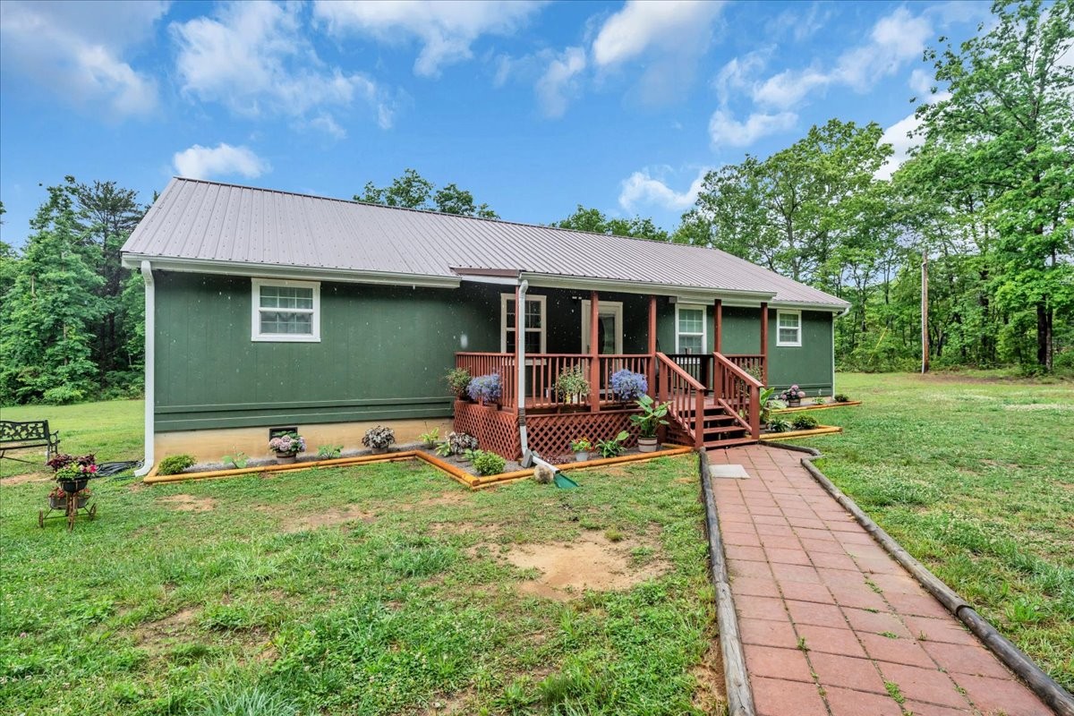 802 Meyers Road Altamont TN 37301