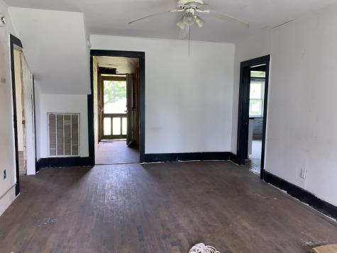 1499 Turnpike Road Summertown TN 38483