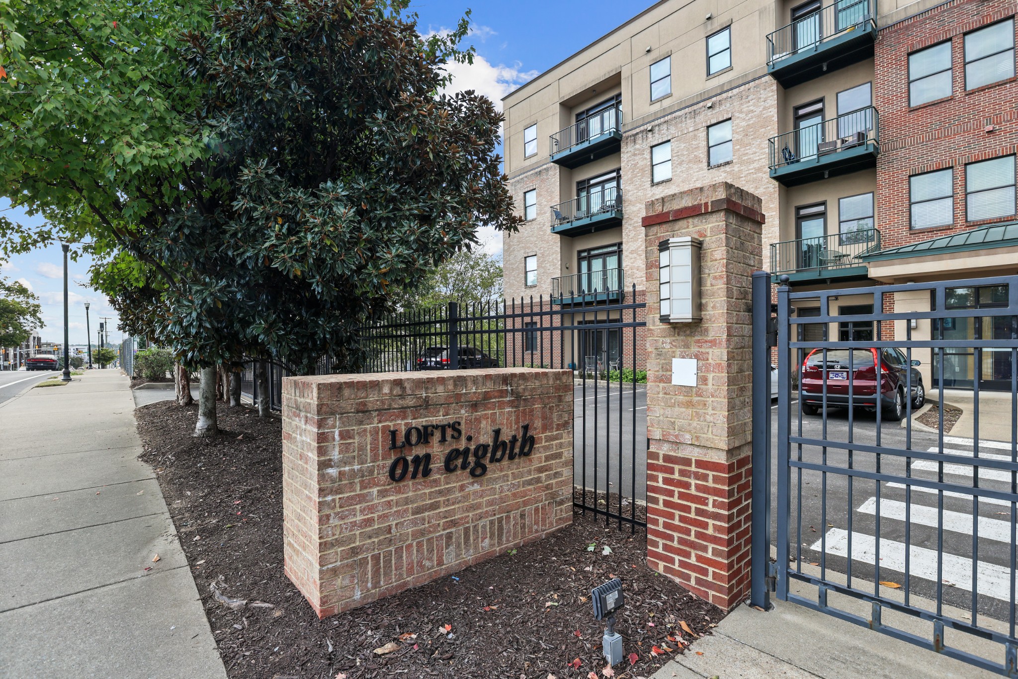 2201 8th Ave, S Nashville TN 37204
