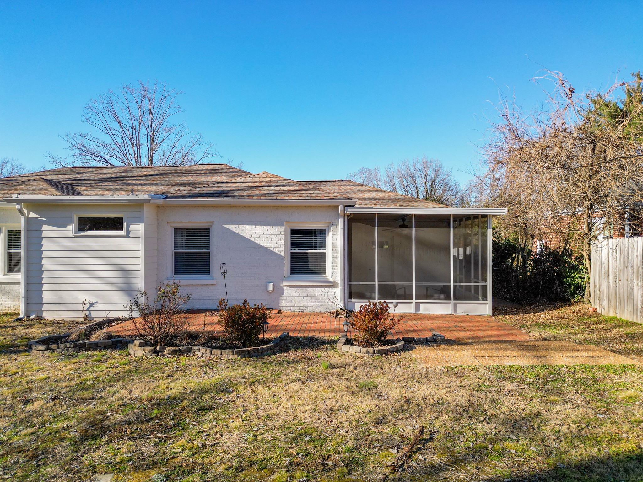 1215 Trotwood Avenue Columbia TN 38401