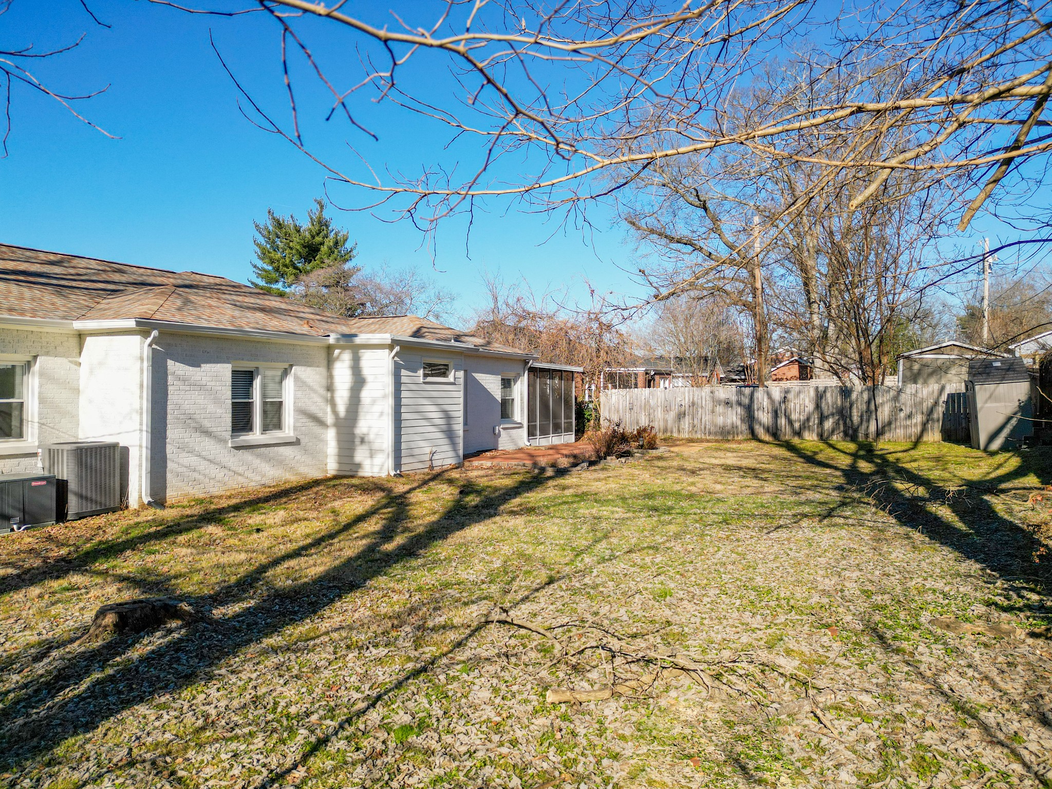 1215 Trotwood Avenue Columbia TN 38401