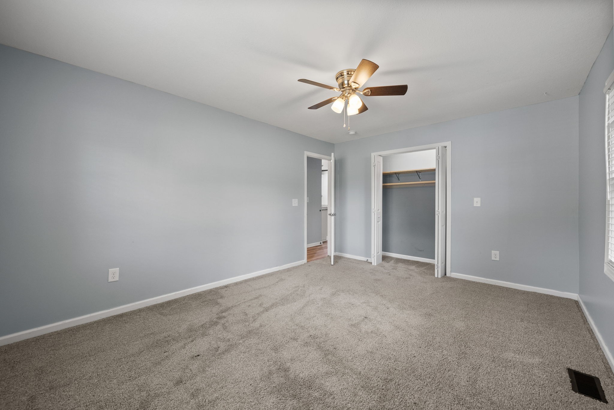 1561 Woodlawn Road Clarksville TN 37042