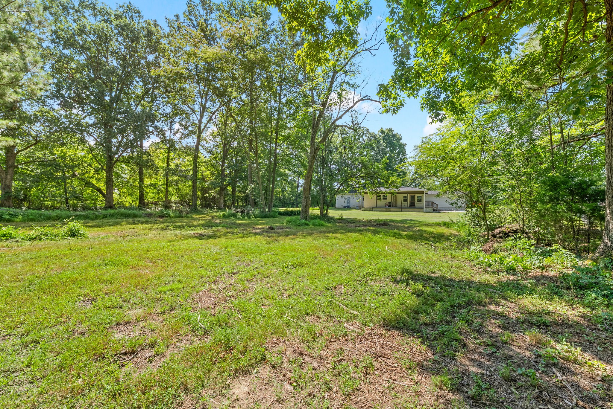 1561 Woodlawn Road Clarksville TN 37042
