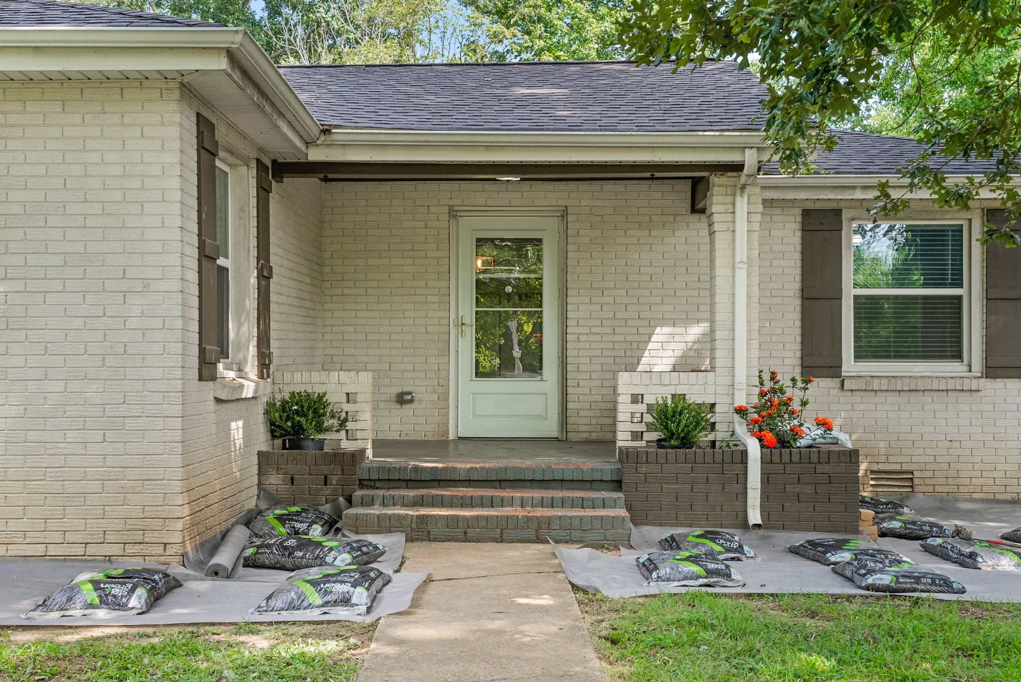 1561 Woodlawn Road Clarksville TN 37042