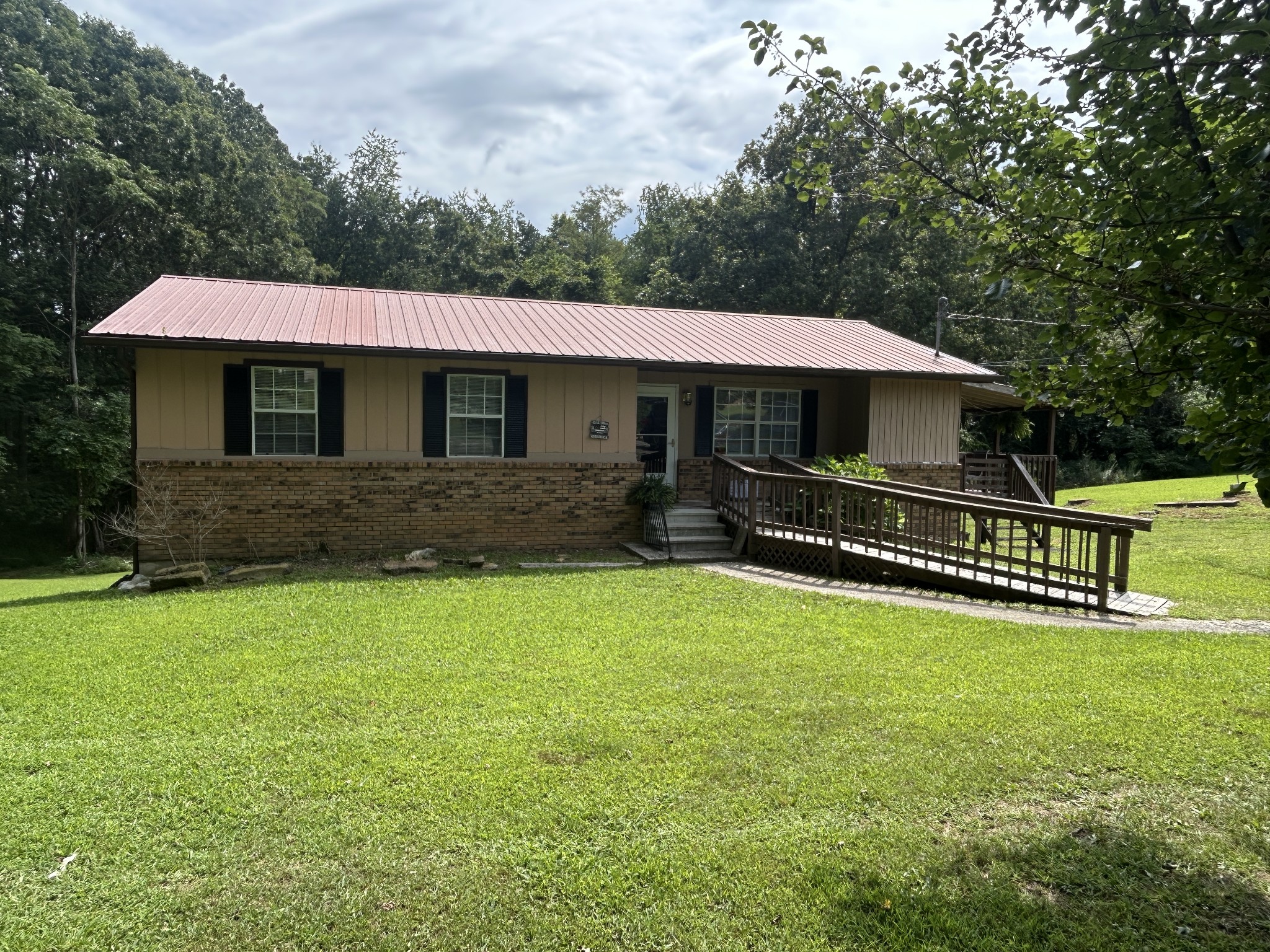 1041 Roysden Road Jamestown TN 38556