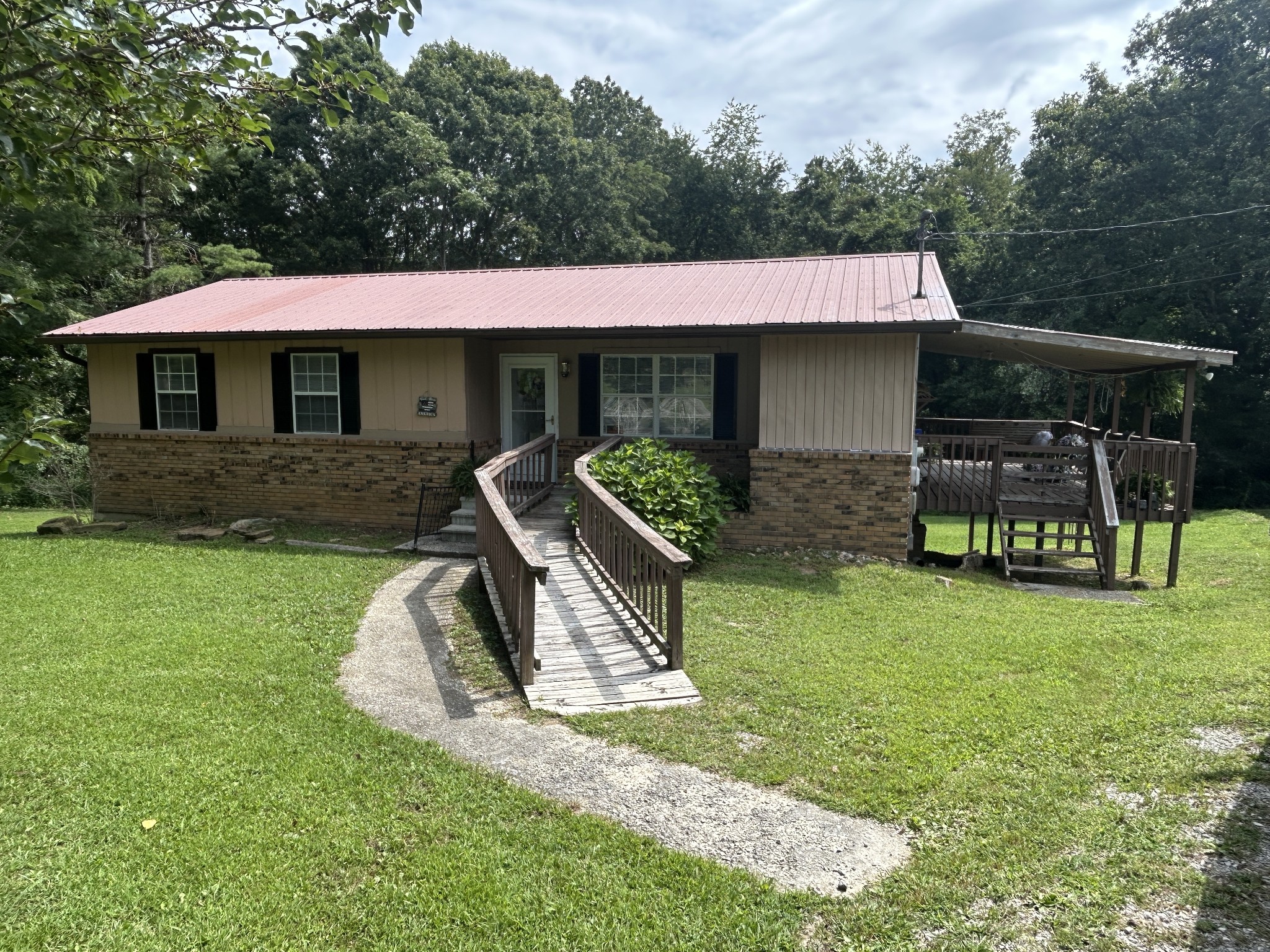 1041 Roysden Road Jamestown TN 38556