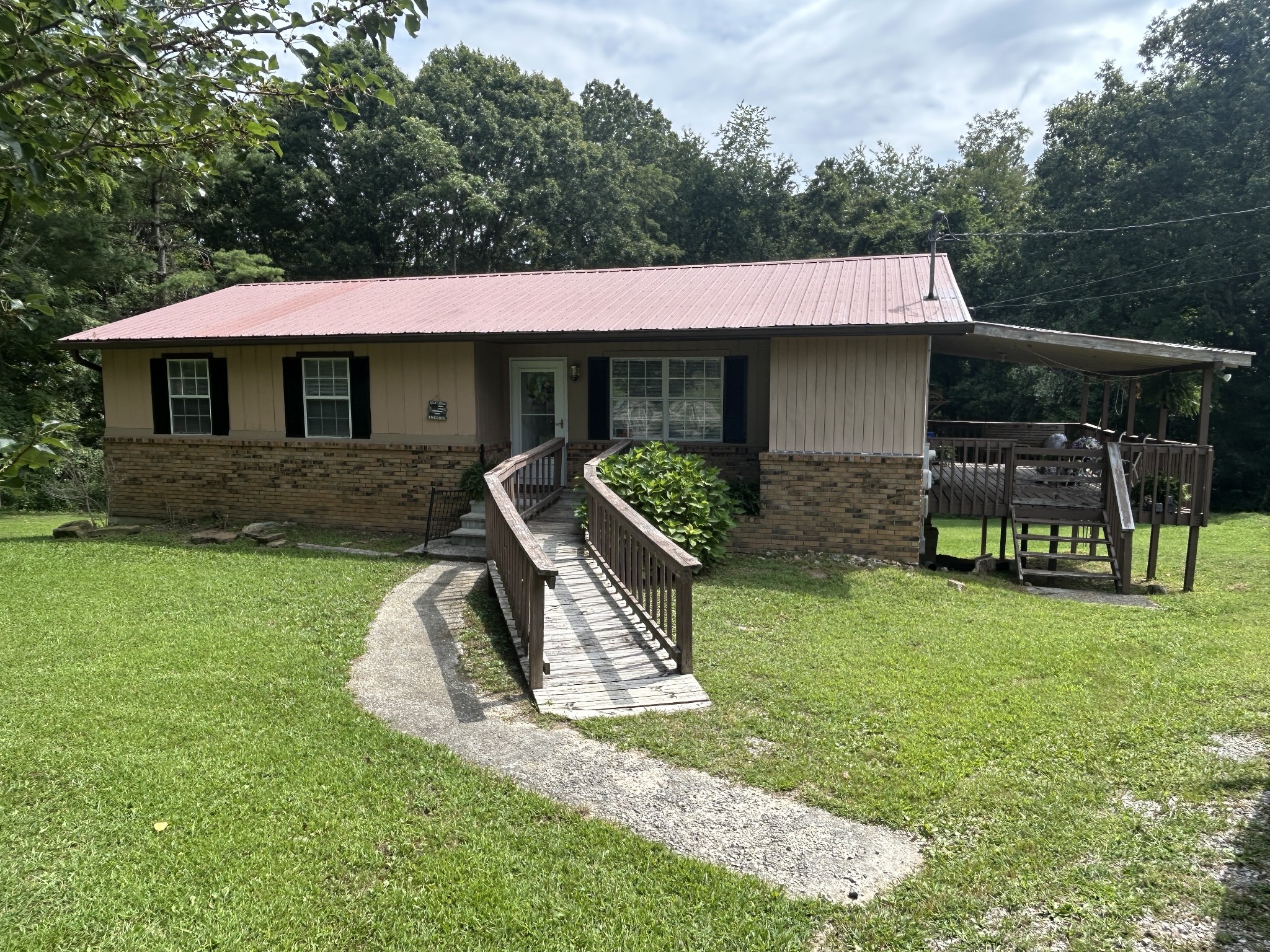 1041 Roysden Road Jamestown TN 38556
