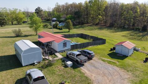 2634 Pleasant Grove Road Westmoreland TN 37186