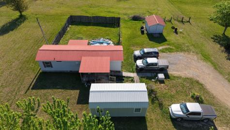 2634 Pleasant Grove Road Westmoreland TN 37186