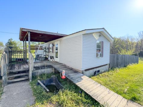 2634 Pleasant Grove Road Westmoreland TN 37186