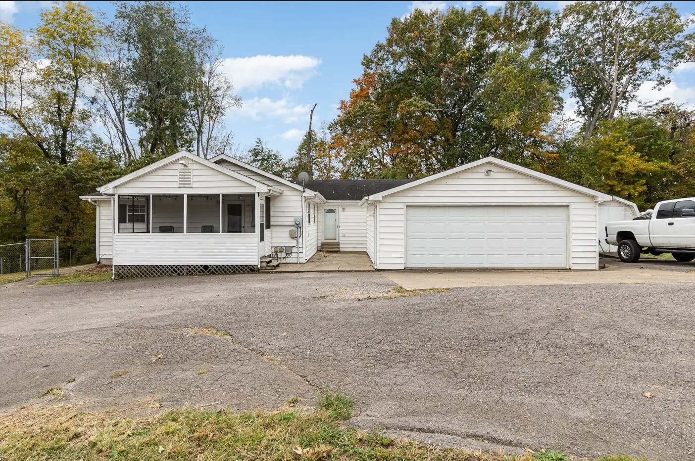 298 Tobacco Road Clarksville TN 37042