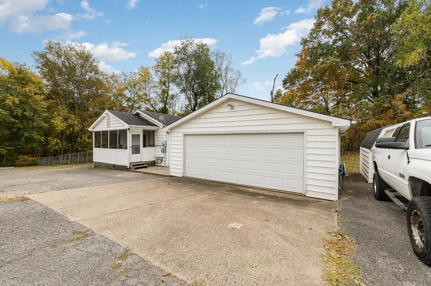 298 Tobacco Road Clarksville TN 37042