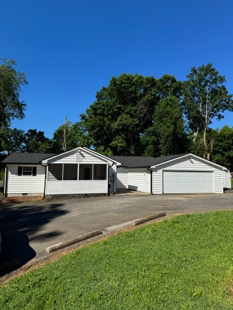 298 Tobacco Road Clarksville TN 37042