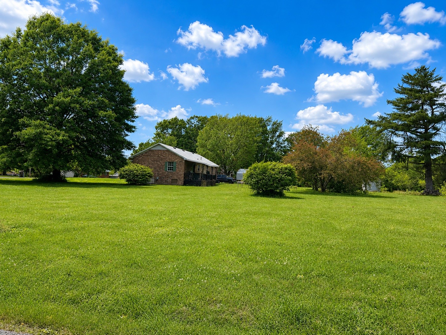 324 Oak Street Summertown TN 38483