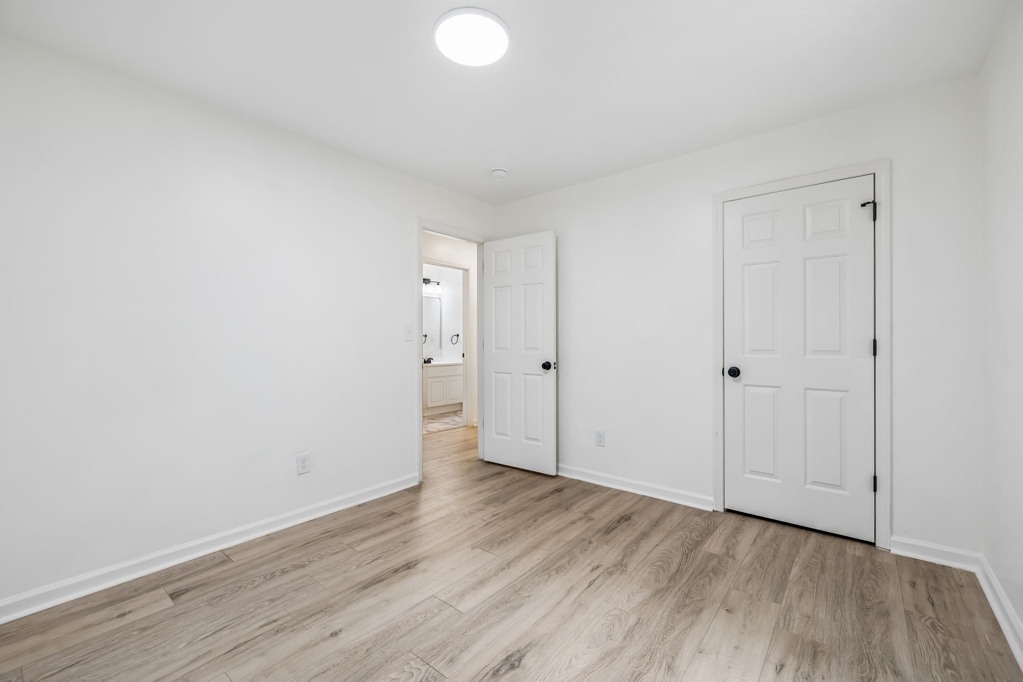 25 Stirling Road Camden TN 38320