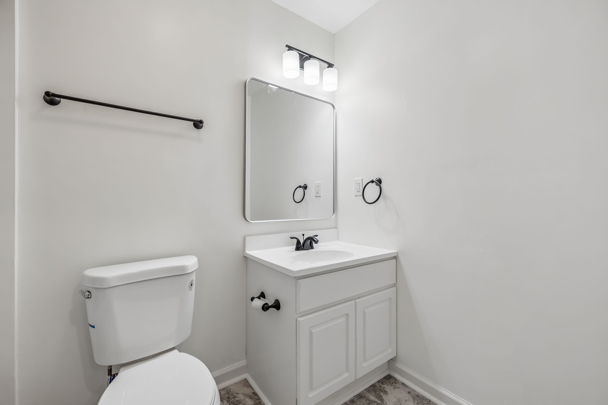 25 Stirling Road Camden TN 38320