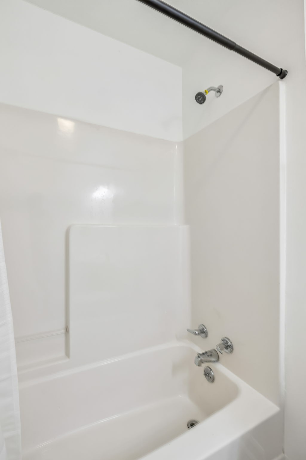 25 Stirling Road Camden TN 38320