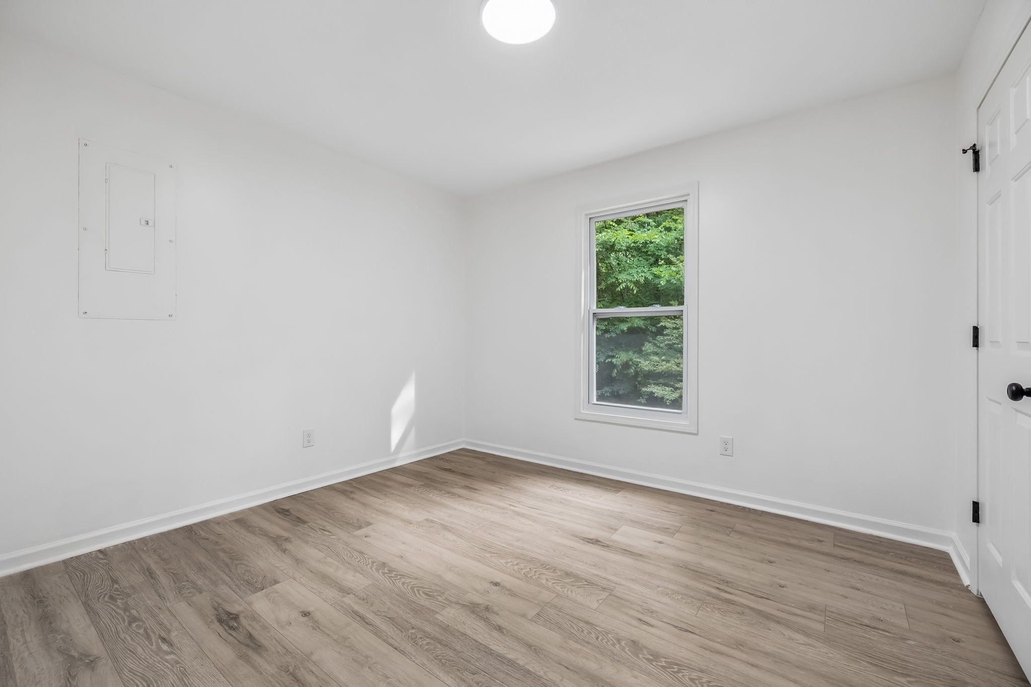 25 Stirling Road Camden TN 38320