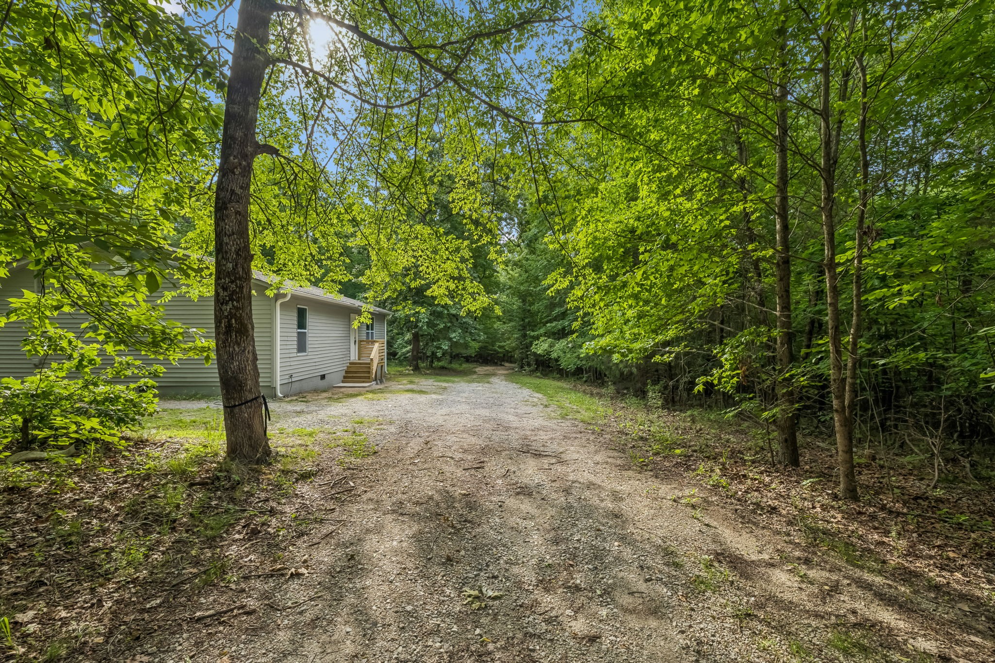 25 Stirling Road Camden TN 38320