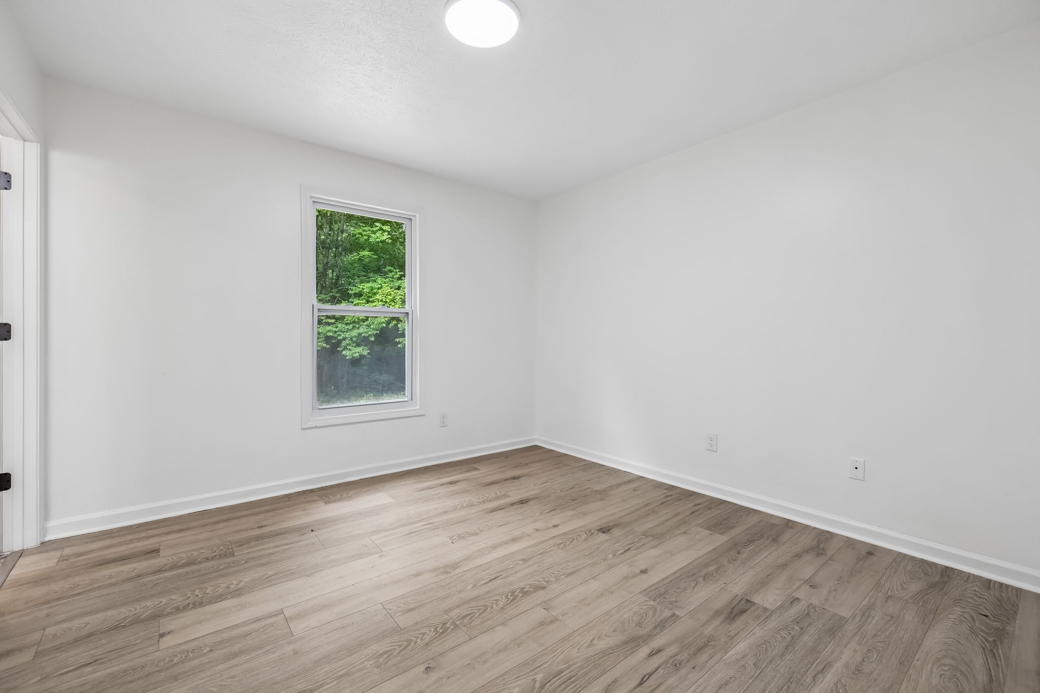 25 Stirling Road Camden TN 38320