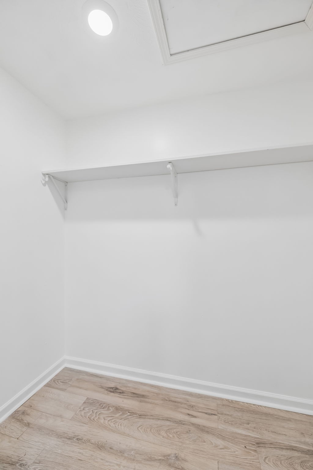 25 Stirling Road Camden TN 38320