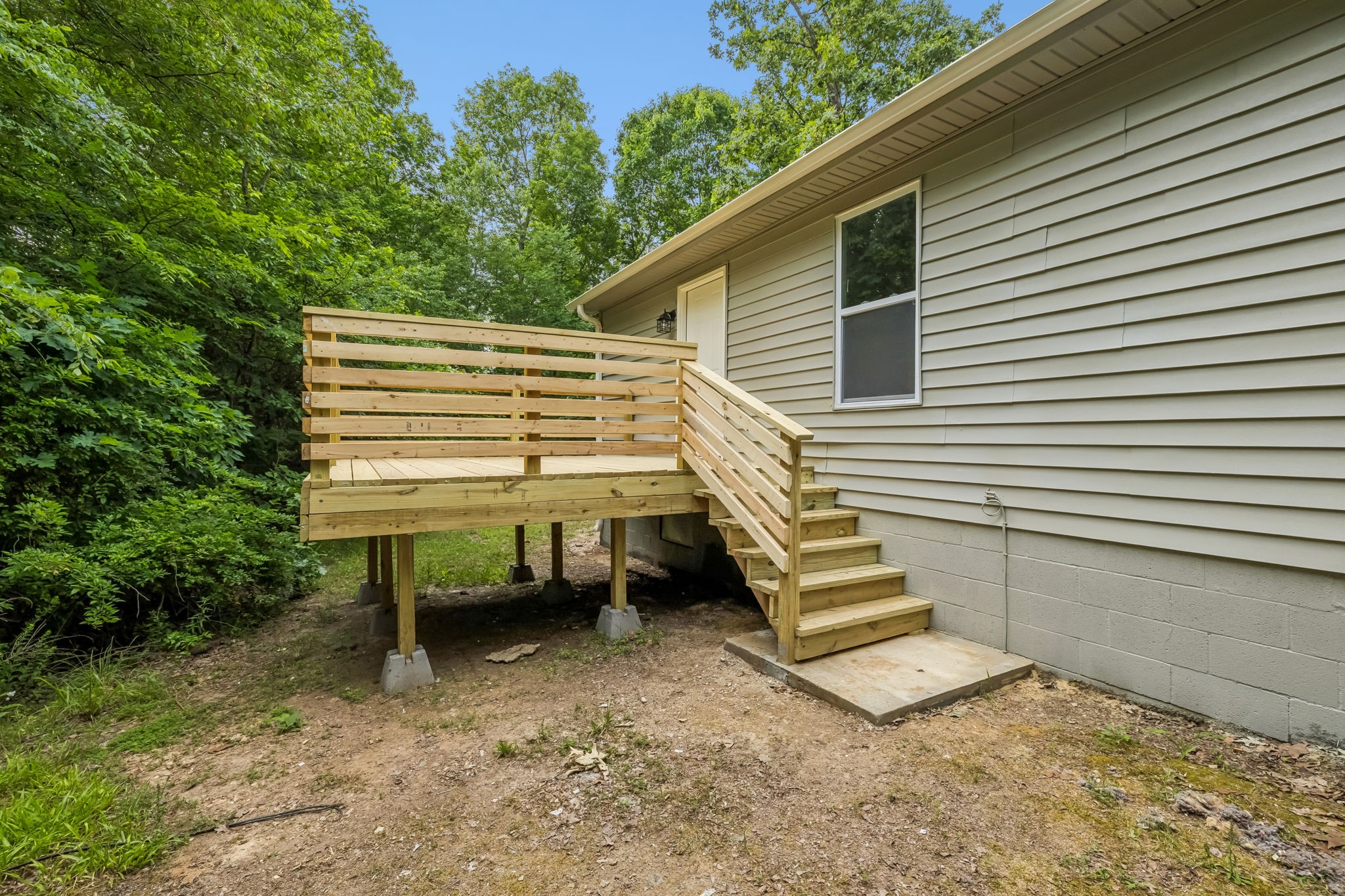 25 Stirling Road Camden TN 38320