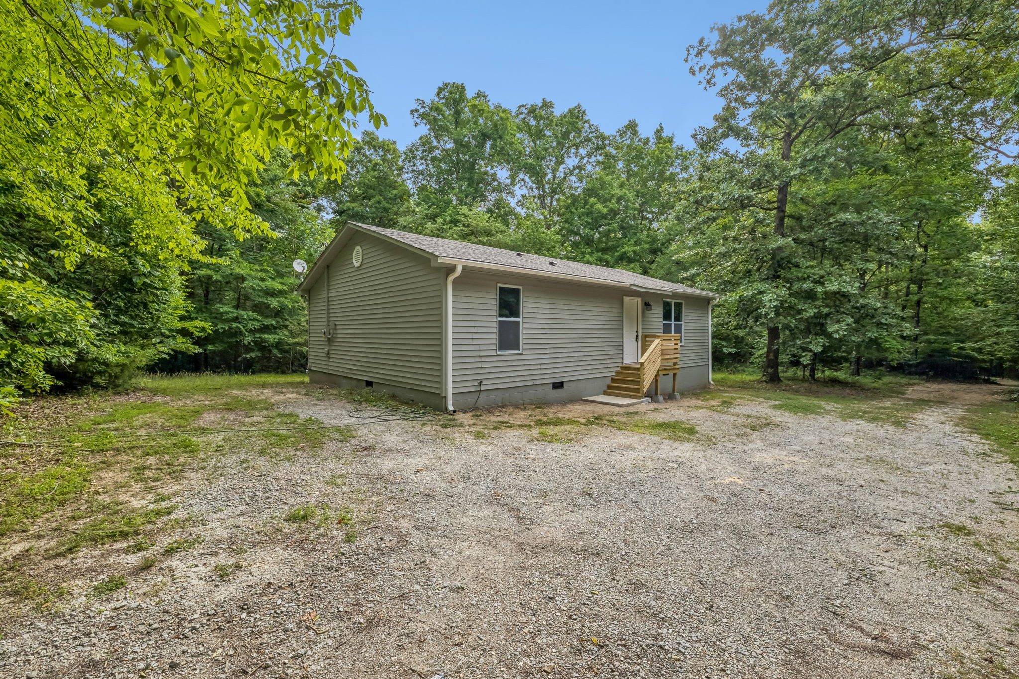 25 Stirling Road Camden TN 38320