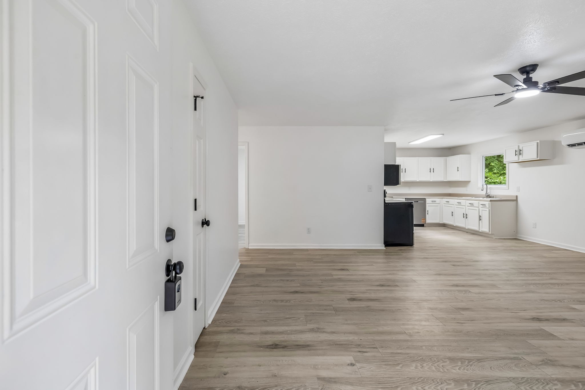 25 Stirling Road Camden TN 38320