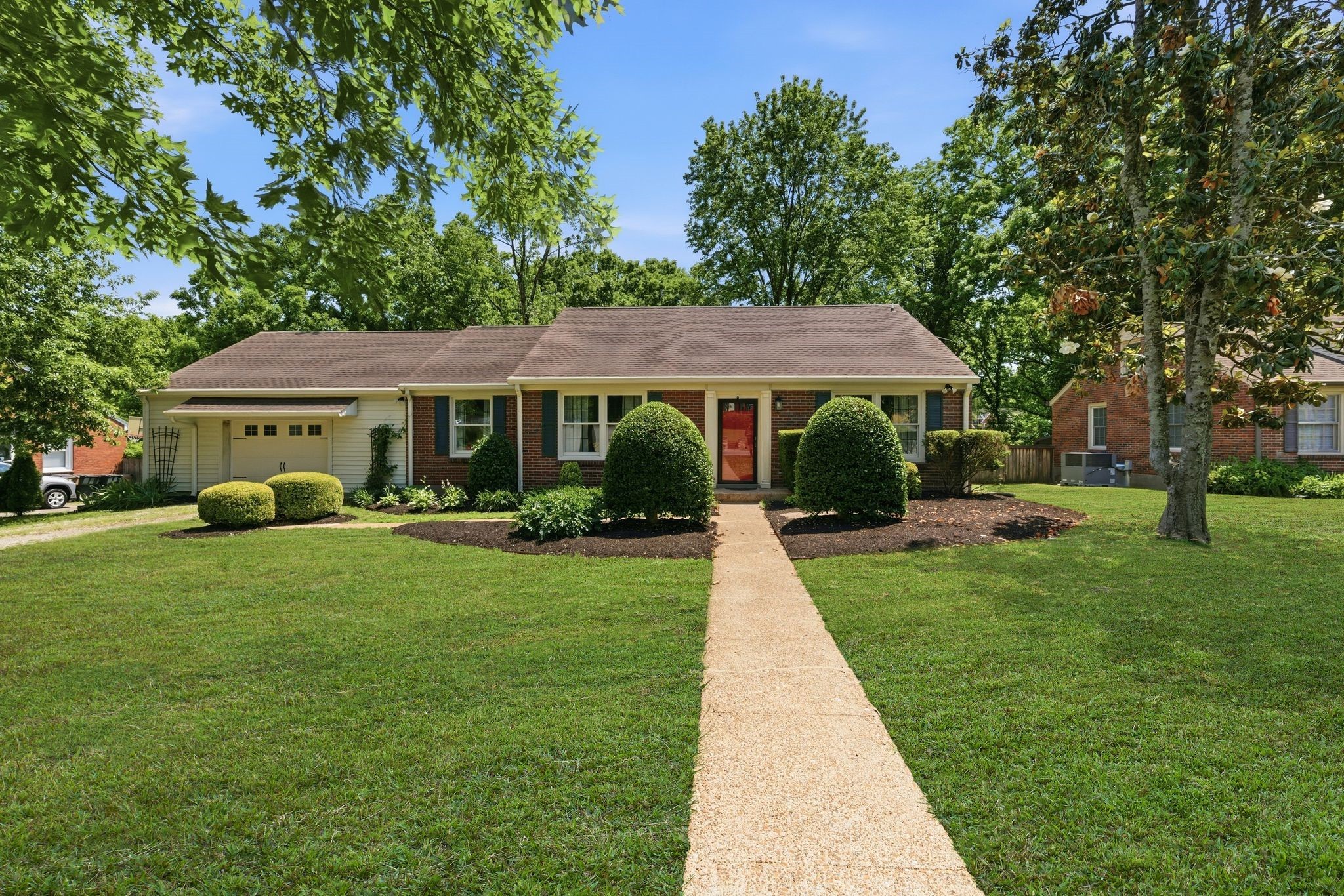 5621 Knob Road Nashville TN 37209