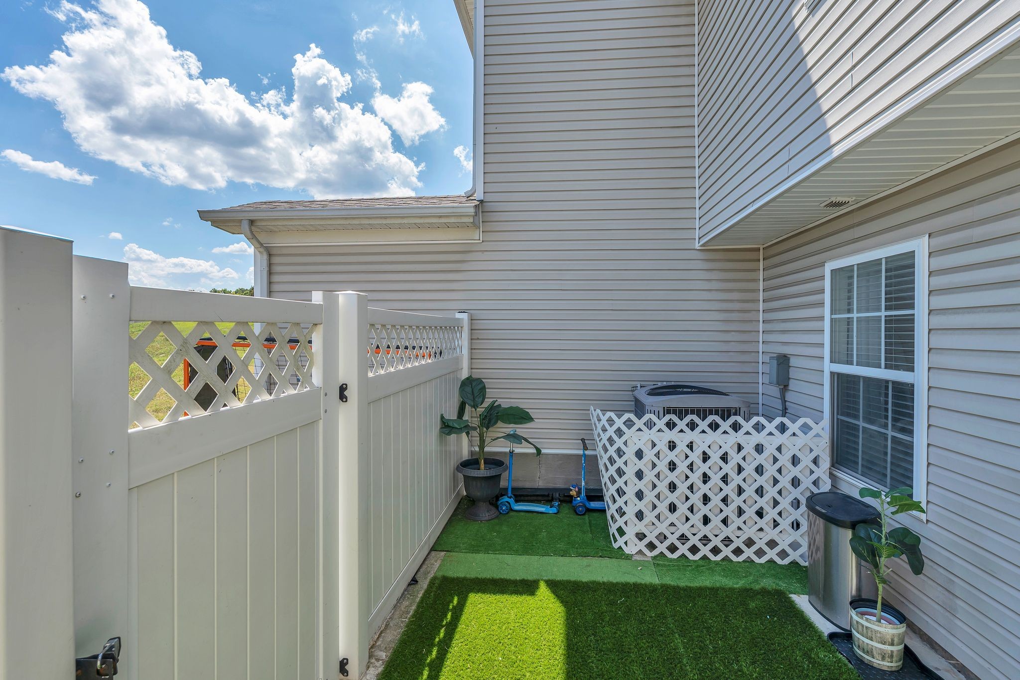 1792 Red Jacket Drive Antioch TN 37013