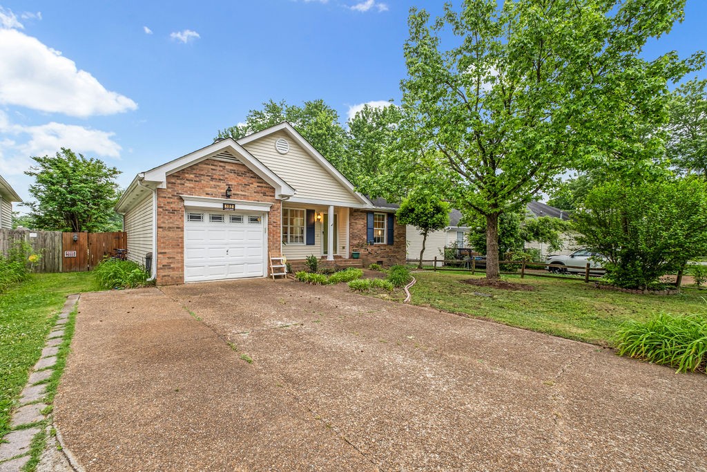 102 Oak Leaf Drive Hendersonville TN 37075