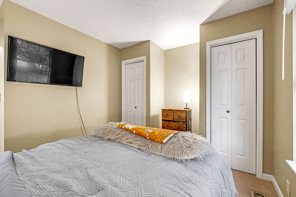 102 Oak Leaf Drive Hendersonville TN 37075