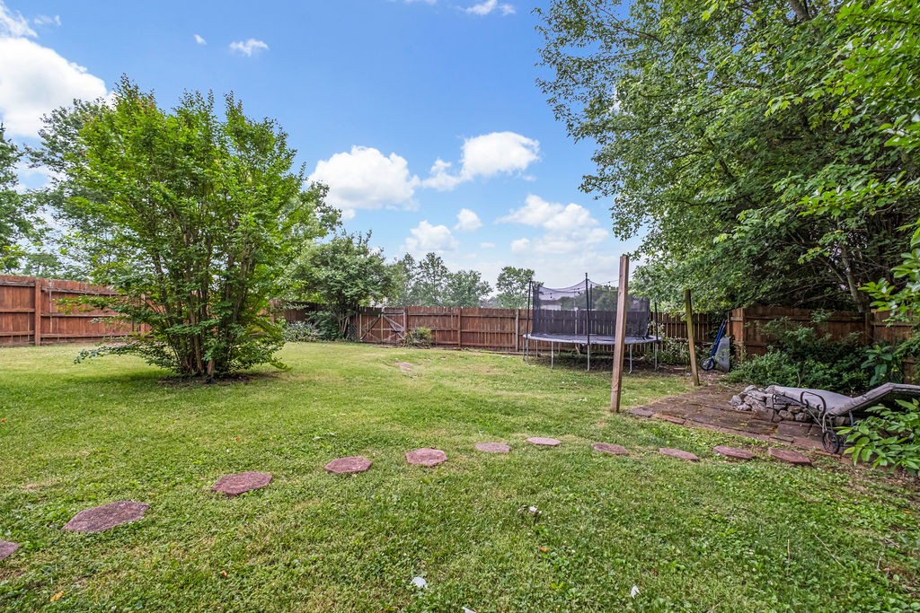 102 Oak Leaf Drive Hendersonville TN 37075