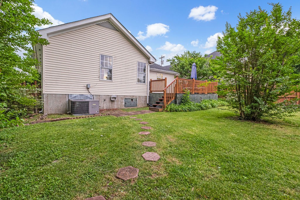 102 Oak Leaf Drive Hendersonville TN 37075