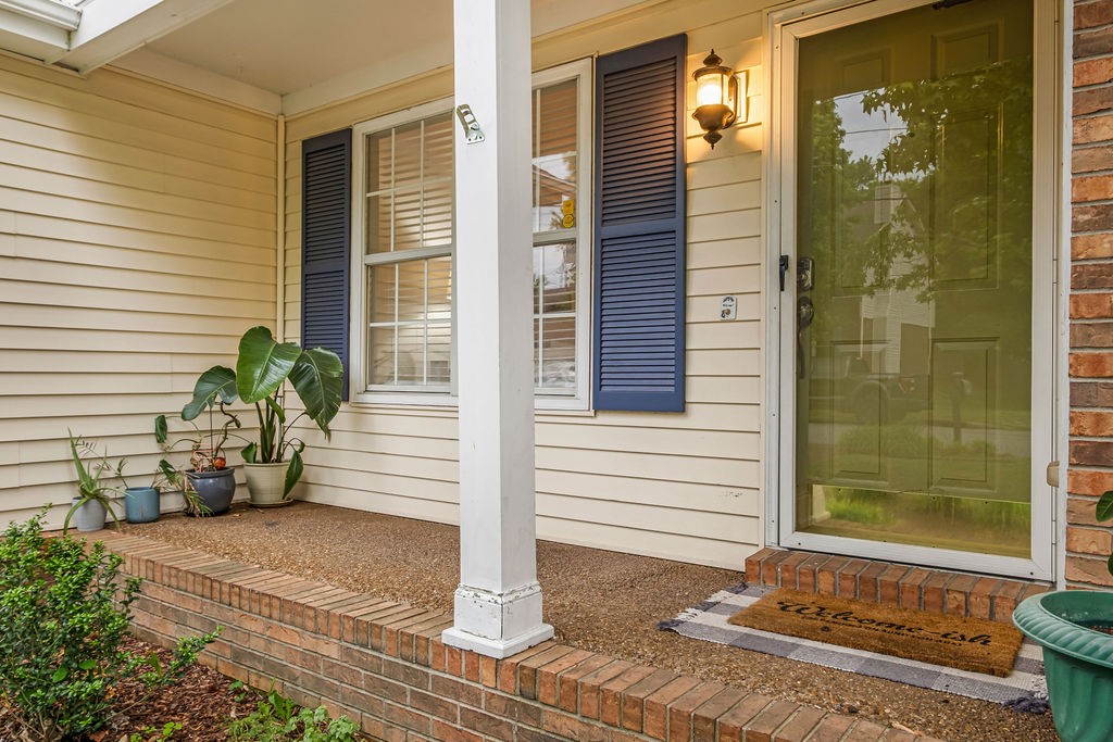 102 Oak Leaf Drive Hendersonville TN 37075
