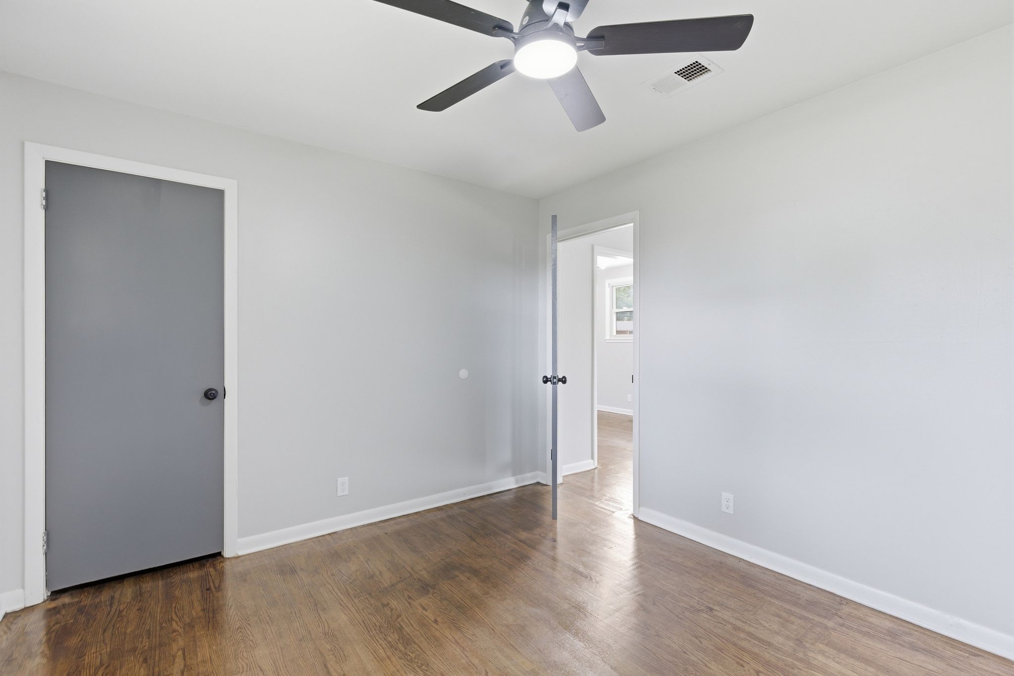 13 Charlemagne Boulevard Clarksville TN 37042